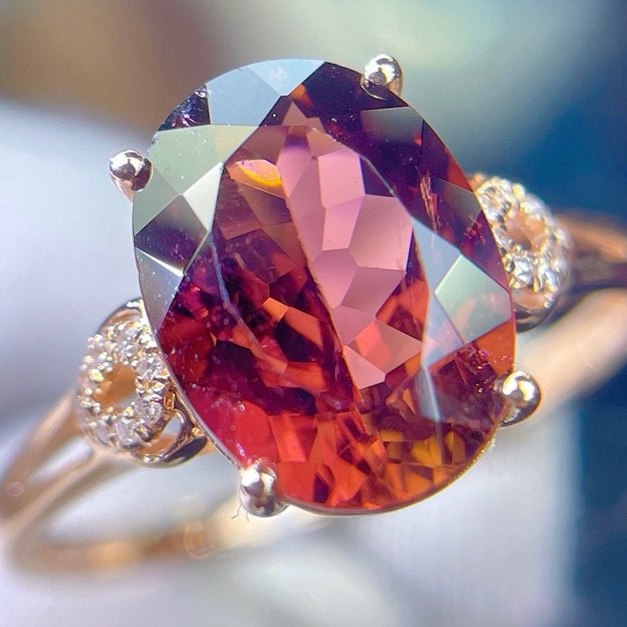 14k Gold 3.55 Ct Natural Tourmaline & Diamond Ring: Ref:231189166 // gold content:14k gold // ring size:7. 25us // // main gemstone:tourmaline // shape:oval // carat weight:3. 55ct // color:red // treatment:natural // // adjacent gemstone 2 : diamond