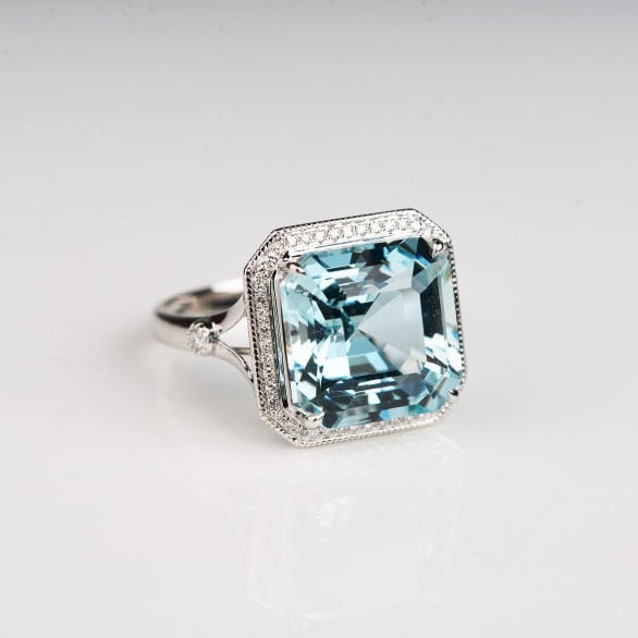 14k Gold 7.36 Ct Natural Aquamarine & Diamond Ring - 2