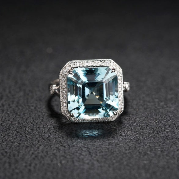 14k Gold 7.36 Ct Natural Aquamarine & Diamond Ring - 3