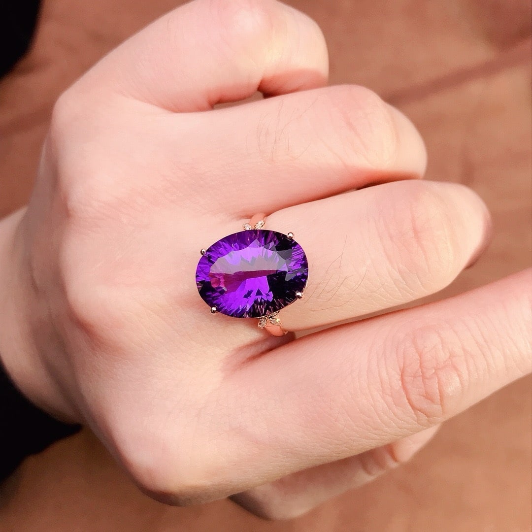 14k Gold 7.10 Ctw Natural Amethyst & Diamond Ring - 4