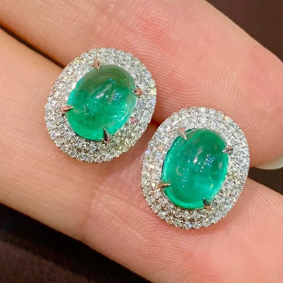 14k Gold 2.6 Ct Natural Emerald & Diamond Earrings - 4