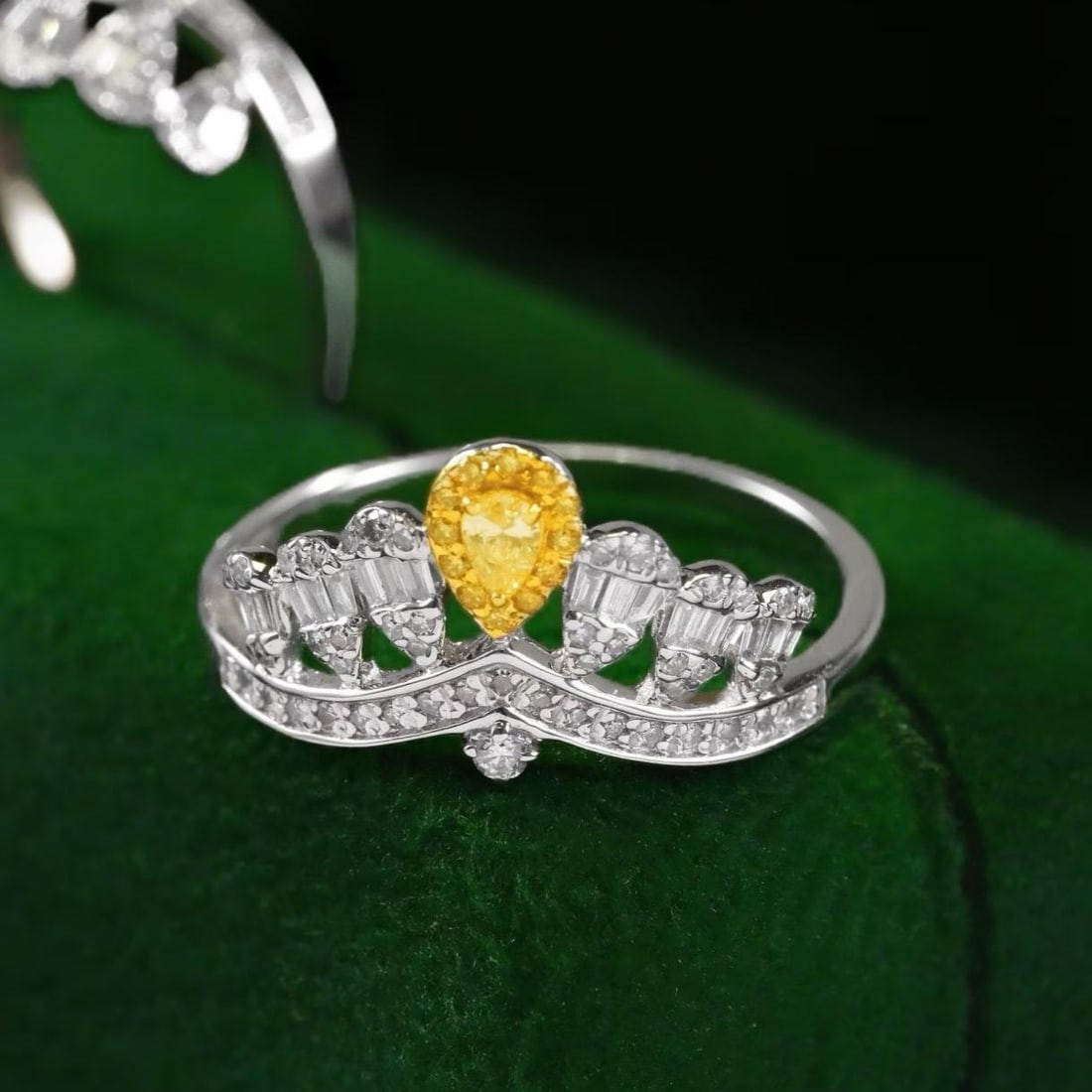 14k Gold 0.62 Ct Natural Color Diamond Ring: Ref:231189195 // gold content:14k gold // ring size:7. 25us // // main gemstone:diamond // shape:multiple // carat weight:0. 62ct // clarity grade:vs-si // color:color // treatment:natural //