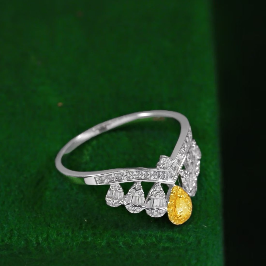 14k Gold 0.62 Ct Natural Color Diamond Ring - 2