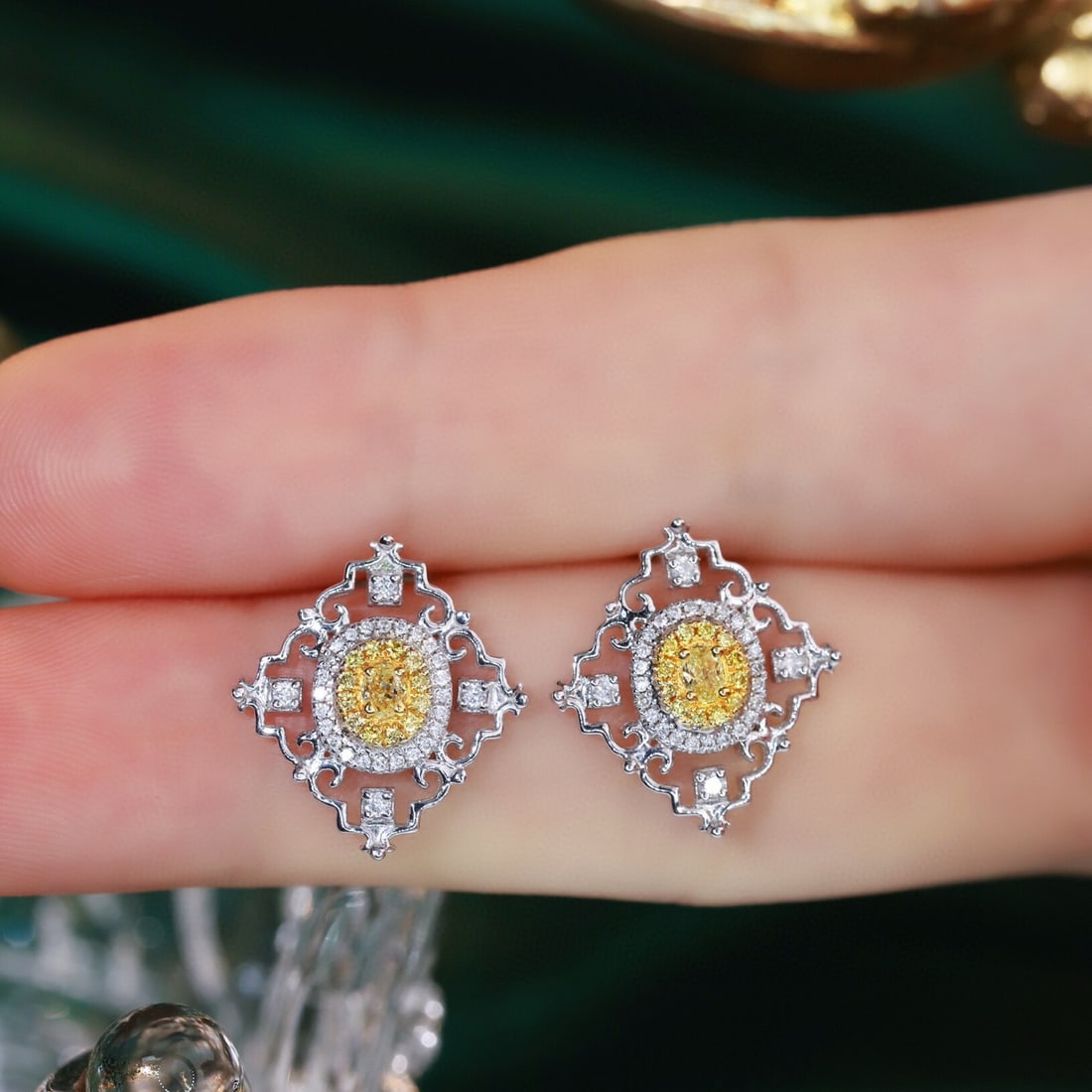 14k Gold 0.40 Ctw Natural Yellow Diamond & Diamond Earrings - 8