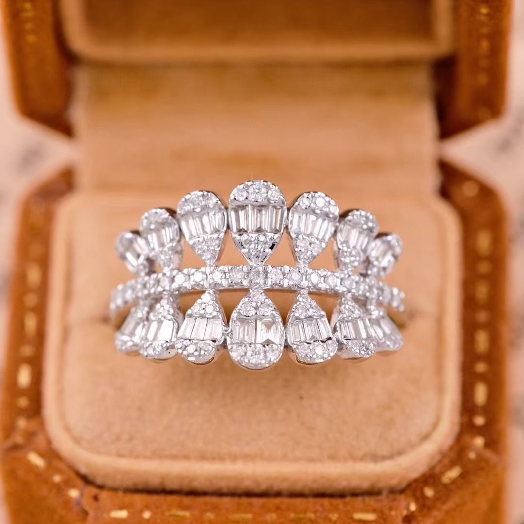 14k Gold 0.62 Ct Natural H Diamond Ring: Ref:231189244 // gold content:14k gold // ring size:7. 25us // // main gemstone:diamond // shape:multiple // carat weight:0. 62ct // clarity grade:vs-si // color:h // treatment:natural // Condition:
