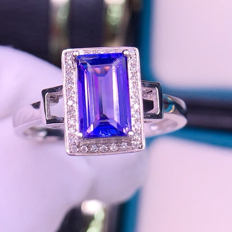 14k Gold 2 Ct Natural Tanzanite & Diamond Ring - 2