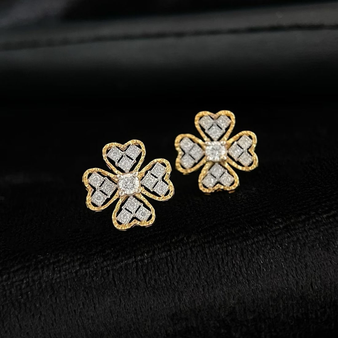 14k Gold 0.58 Ct Natural H Diamond Earrings - 2