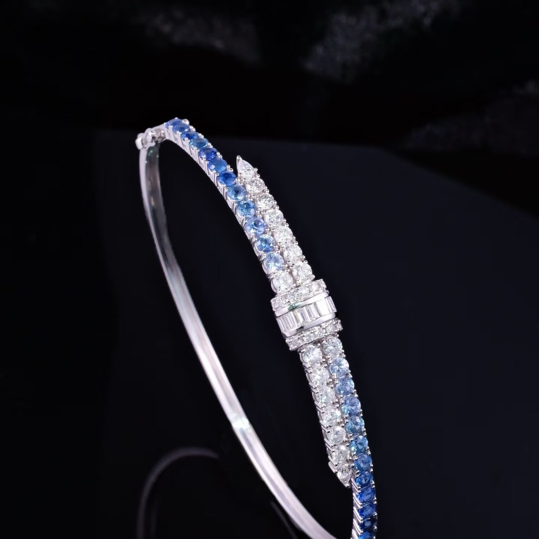 14k Gold 3.25 Ctw Natural Sapphire & Diamond Bangle: Ref:231190042 // gold content:14k gold // main gemstone:sapphire // shape:round // carat weight:1. 8ct // color:blue // treatment:natural // cut grade:g // // adjacent gemstone 2 : diamond // shape:mu