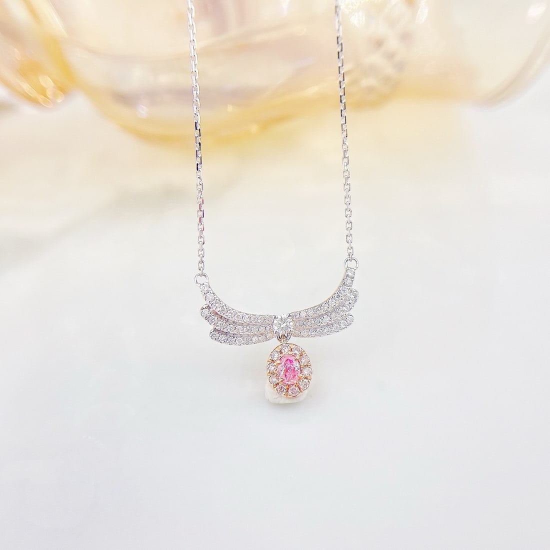 14k Gold 0.30 Ctw Natural Pink Diamond & Diamond Necklace: Ref:231190044 // gold content:14k gold // main gemstone:pink diamond // shape:oval // carat weight:0. 08ct // color:pink // treatment:natural // // adjacent gemstone 2 : diamond // shape:round // cara