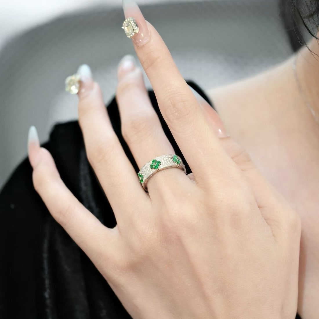14k Gold 1.7 Ctw Natural Emerald & Diamond Ring - 4