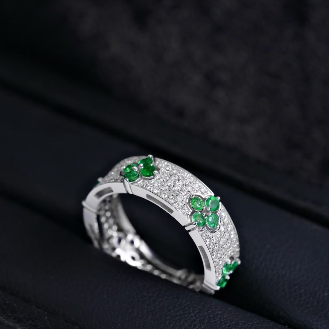 14k Gold 1.7 Ctw Natural Emerald & Diamond Ring - 6
