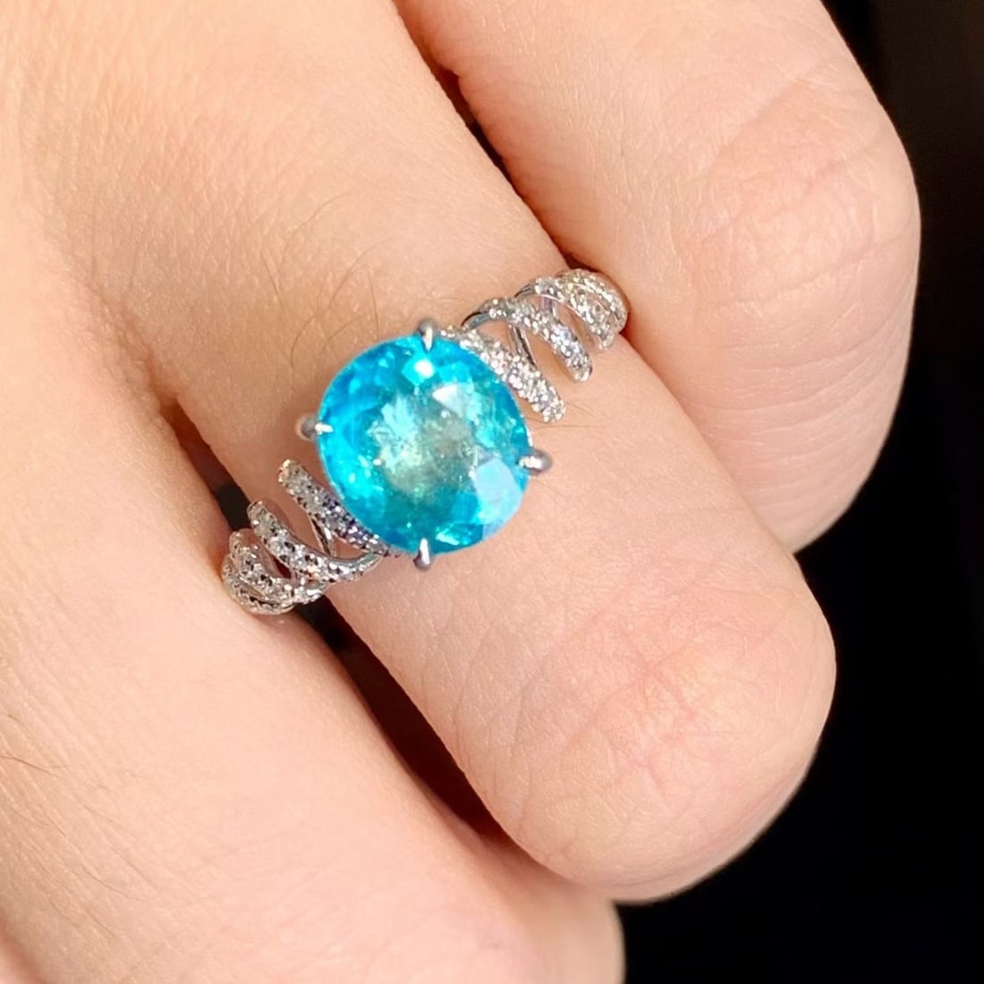 14k Gold 1.6 Ct Natural Paraiba Tourmaline & Diamond Ring - 4