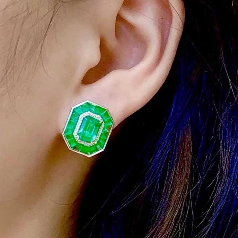 14k Gold 4.5 Ct Natural Emerald & Diamond Earrings - 2