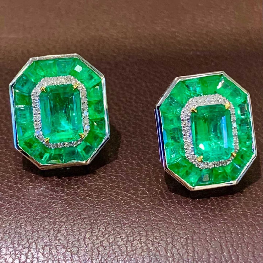 14k Gold 4.5 Ct Natural Emerald & Diamond Earrings - 4