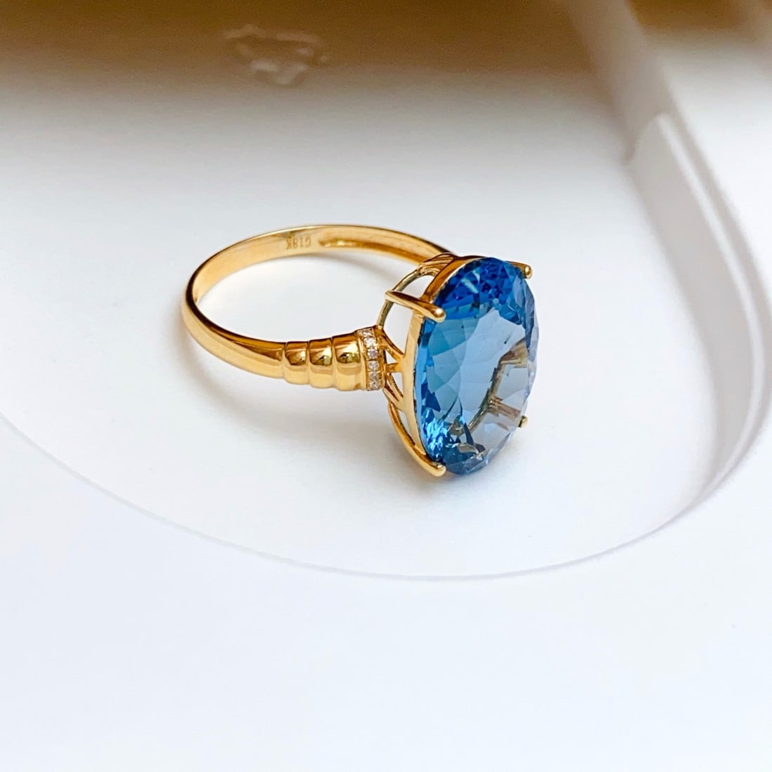 14k Gold 9.30 Ct Natural Topaz & Diamond Ring - 6