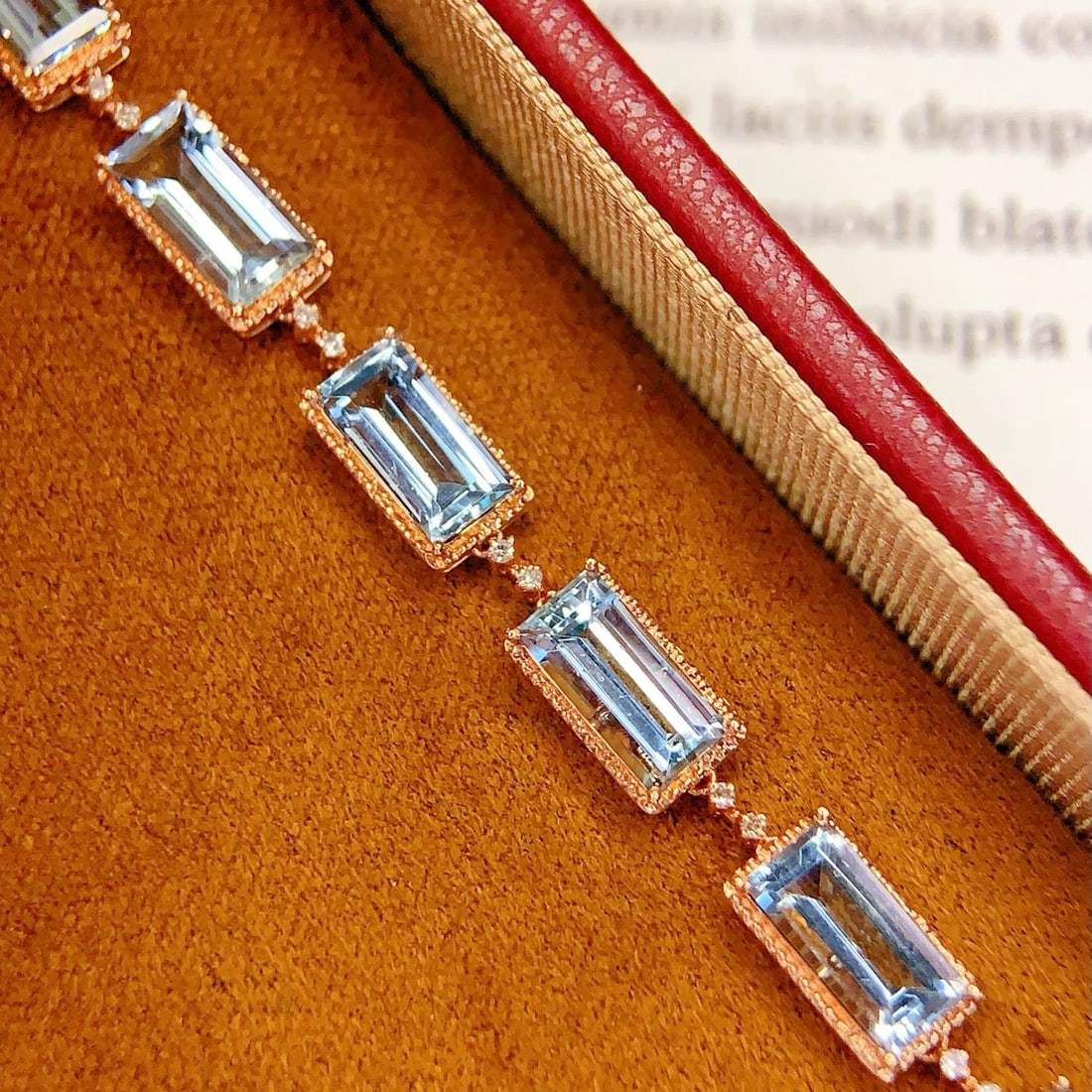14k Gold 4.85 Ct Natural Aquamarine & Diamond Bracelet - 2