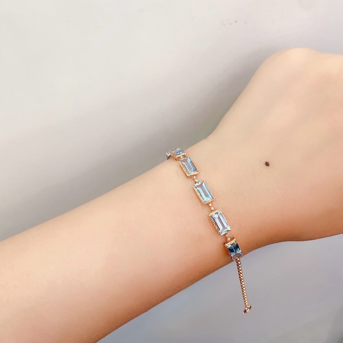 14k Gold 4.85 Ct Natural Aquamarine & Diamond Bracelet - 6