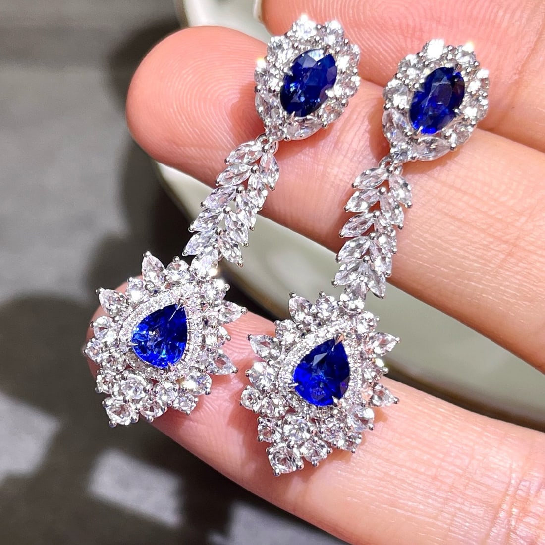 14k Gold 2.28 Ctw Vivid Blue Natural Sapphire & Diamond Earrings - 4