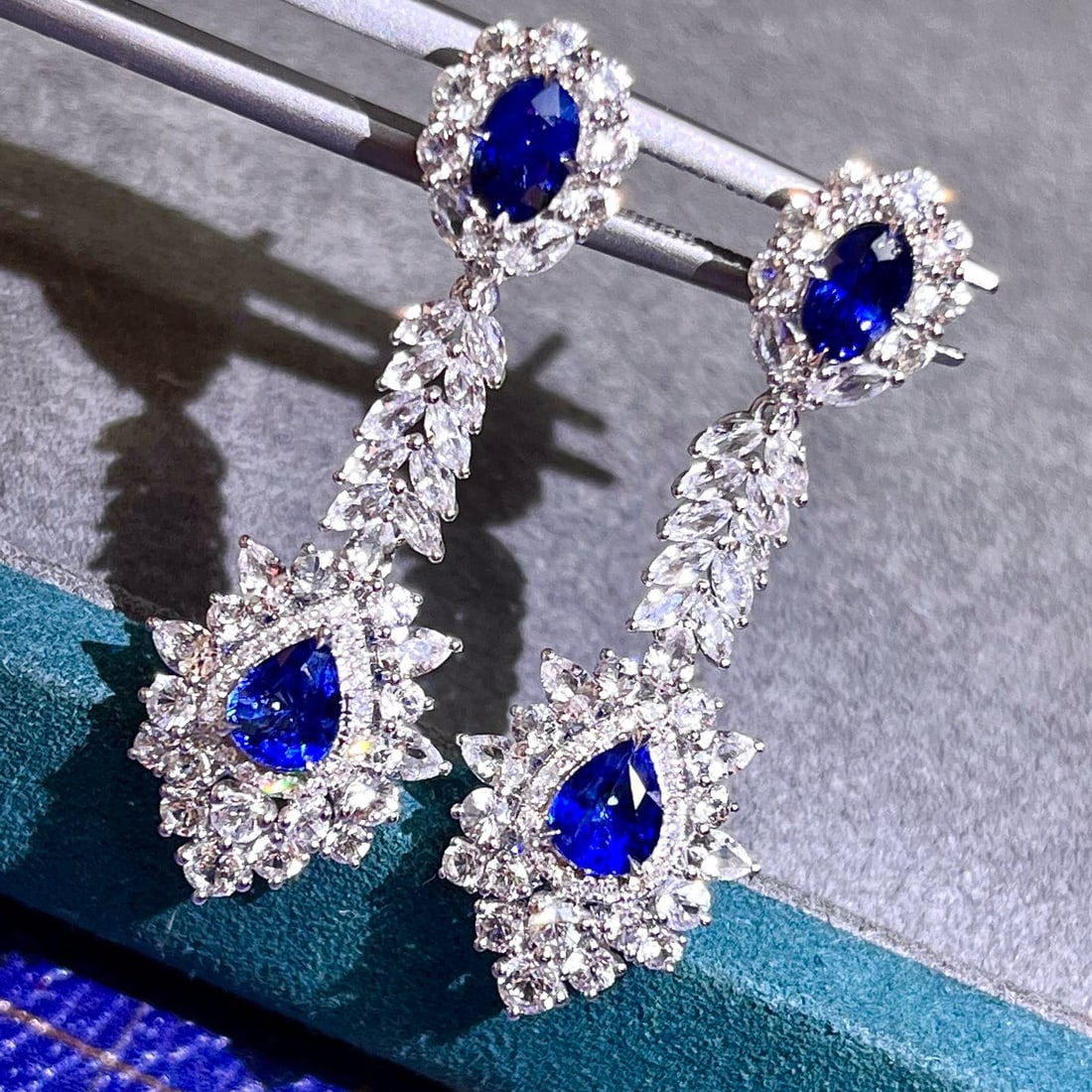 14k Gold 2.28 Ctw Vivid Blue Natural Sapphire & Diamond Earrings - 6