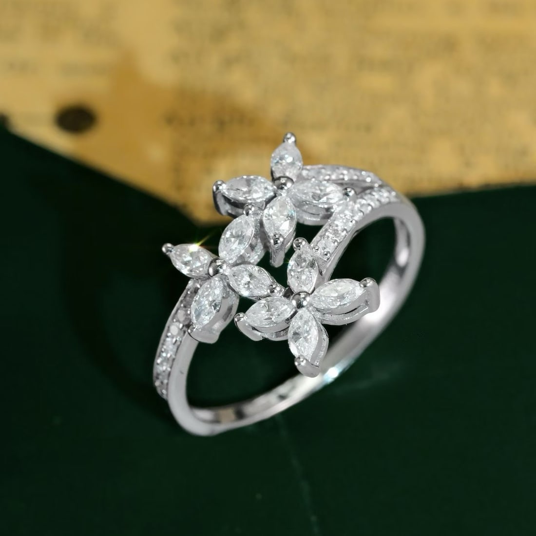 14k Gold 0.95 Ct Natural H Diamond Ring - 4
