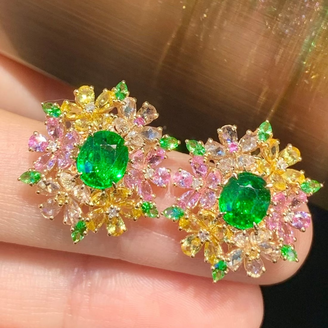 14k Gold 2.8 Ct Natural Tsavorite & Diamond & Coloured Gemstone Earrings - 3