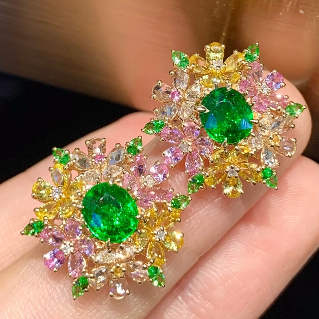 14k Gold 2.8 Ct Natural Tsavorite & Diamond & Coloured Gemstone Earrings - 4