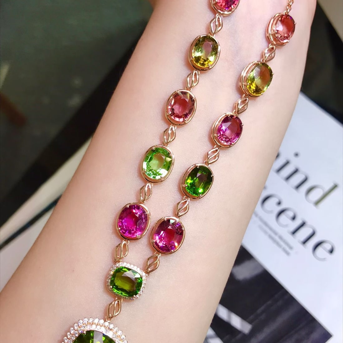14k Gold 25.5 Ct Natural Tourmaline & Diamond Necklace: Ref:231190152 // gold content:14k gold // main gemstone:tourmaline // shape:multiple // carat weight:25. 5ct // color:color // treatment:natural // // adjacent gemstone 2 : diamond // shape:round // c