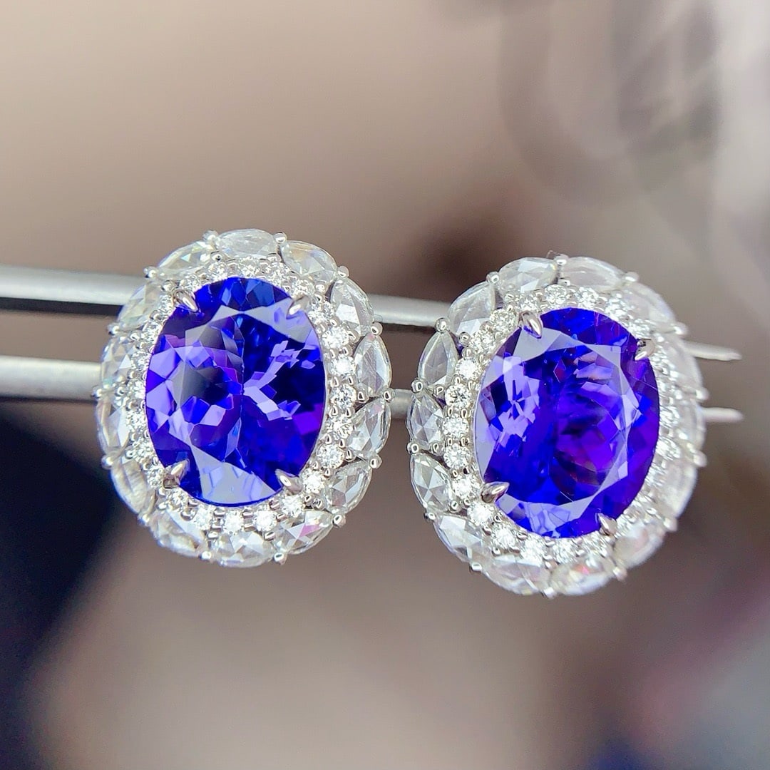 14k Gold 4.5 Ct Natural Tanzanite & Diamond Earrings - 6