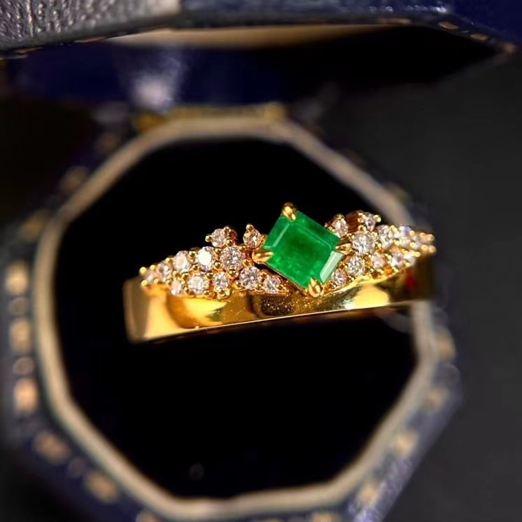 14k Gold 0.38 Ctw Vivid Green Natural Emerald & Diamond Ring: Ref:231190165 // gold content:14k gold // ring size:7. 25us // // main gemstone:emerald // shape:octagonal // carat weight:0. 20ct // color:vivid green // treatment:natural // // adjacent gemstone 2 :