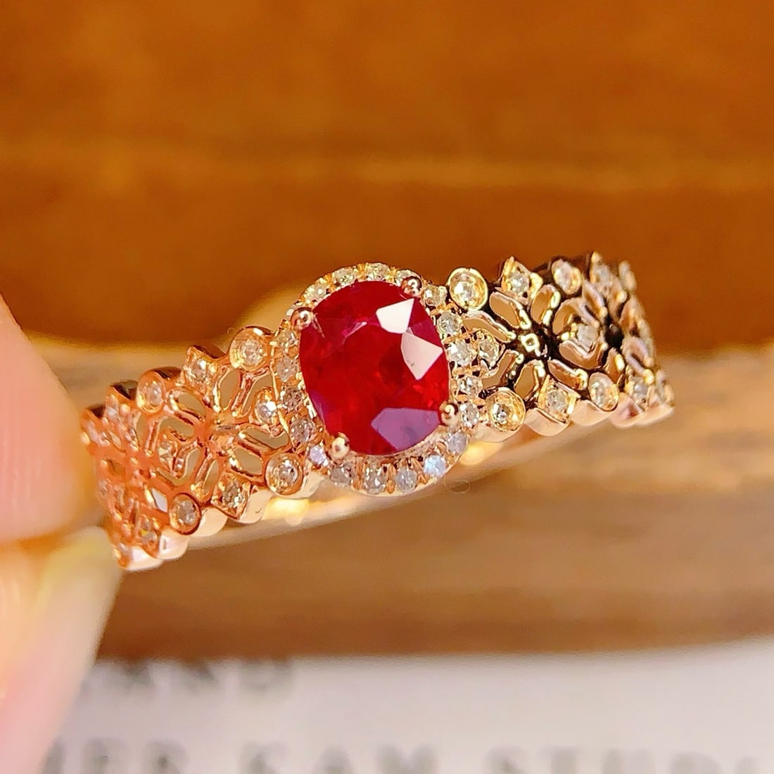 14k Gold 0.65 Ct Vivid Red Natural Ruby & Diamond Ring - 3