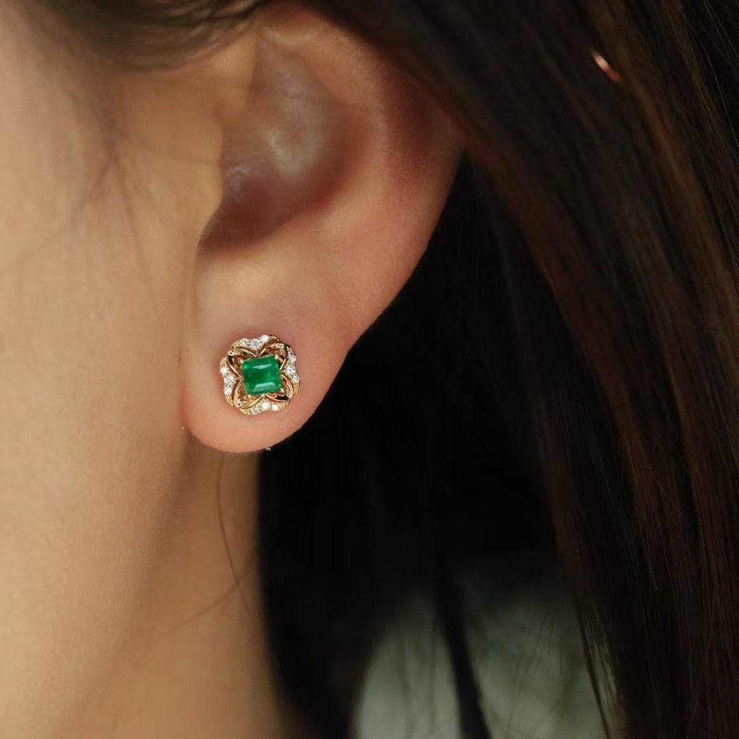 14k Gold 0.64 Ctw Vivid Green Natural Emerald & Diamond Earrings - 4