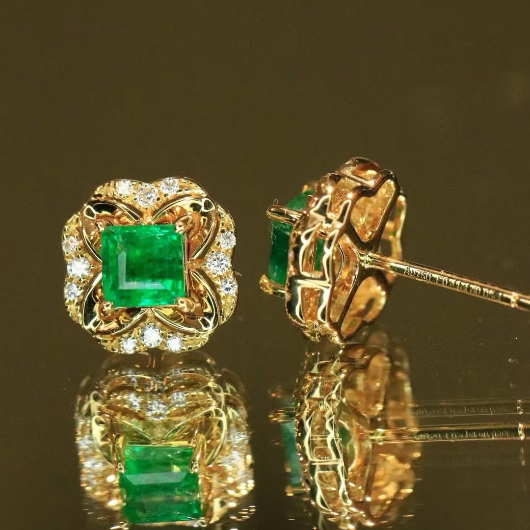 14k Gold 0.64 Ctw Vivid Green Natural Emerald & Diamond Earrings - 6