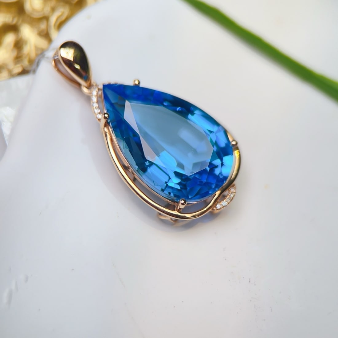 14k Gold 19.85 Ctw Natural Topaz & Diamond Pendant( Without Chain ) - 4