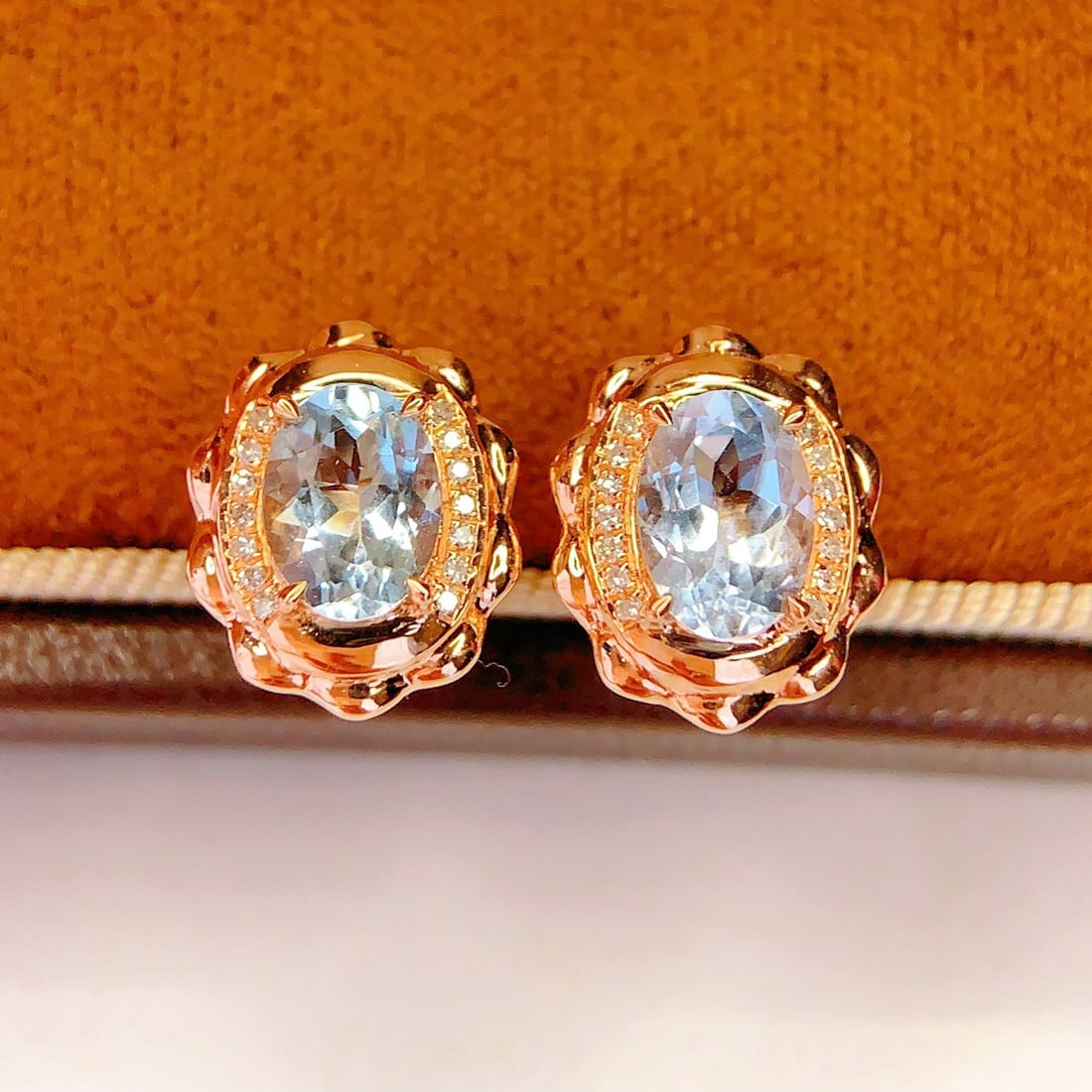 14k Gold 1.7 Ct Natural Aquamarine & Diamond Earrings - 2