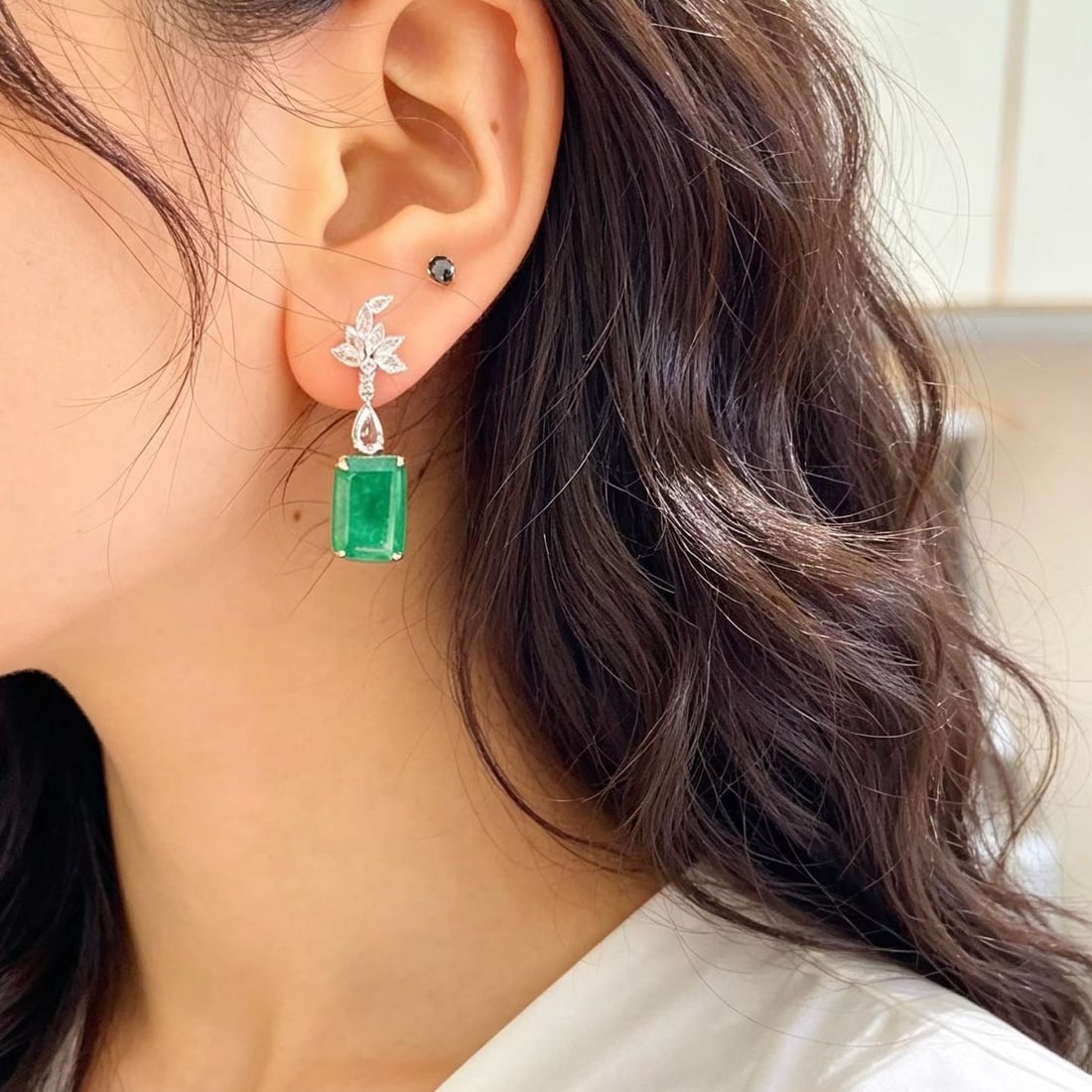 14k Gold 4.45 Ct Natural Emerald & Sapphire & Diamond Earrings - 4