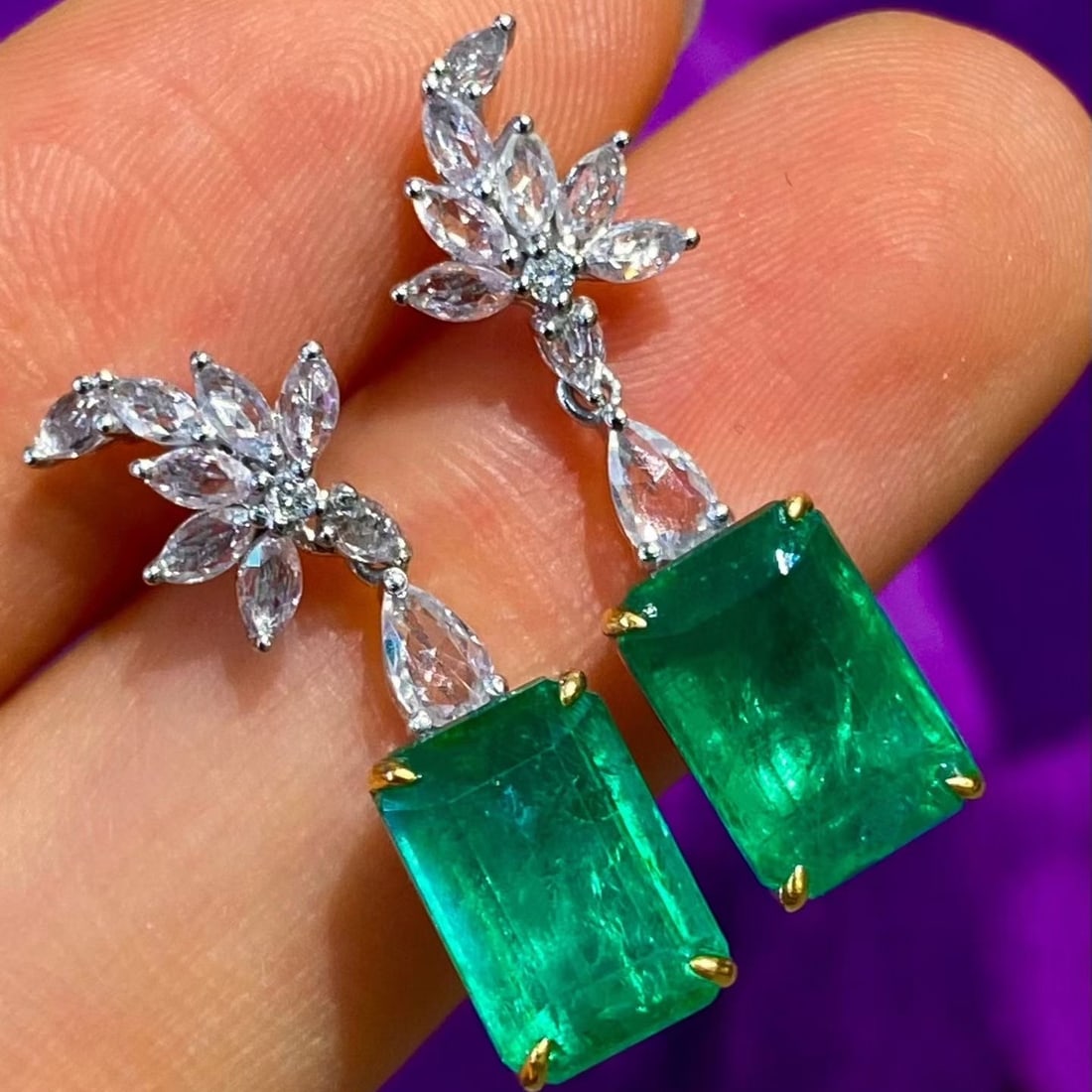 14k Gold 4.45 Ct Natural Emerald & Sapphire & Diamond Earrings - 5