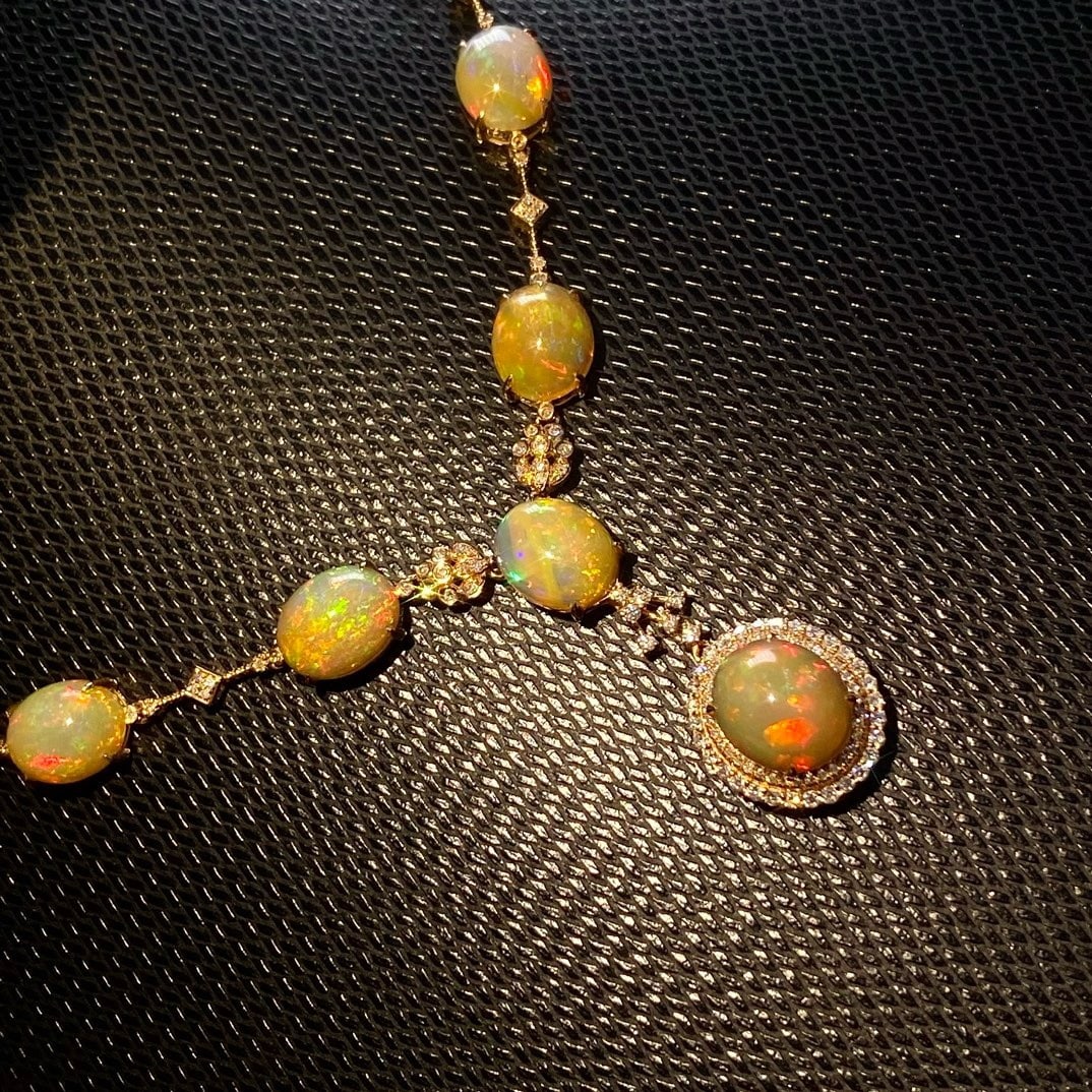 14k Gold 13.12 Ct Natural Opal & Diamond Necklace - 4