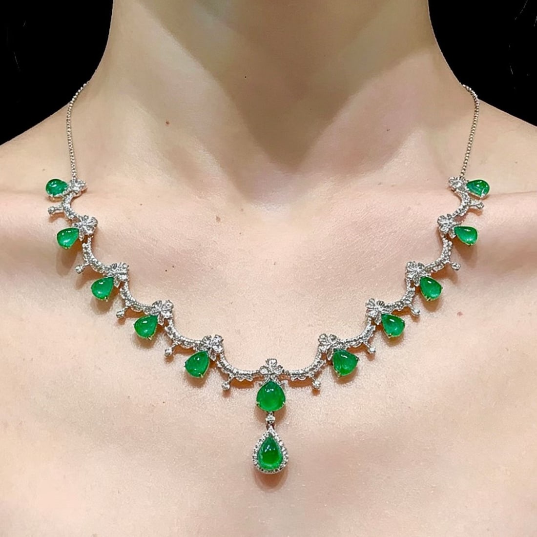 14k Gold 10.02 Ct Natural Emerald & Diamond & Sapphire Necklace - 5