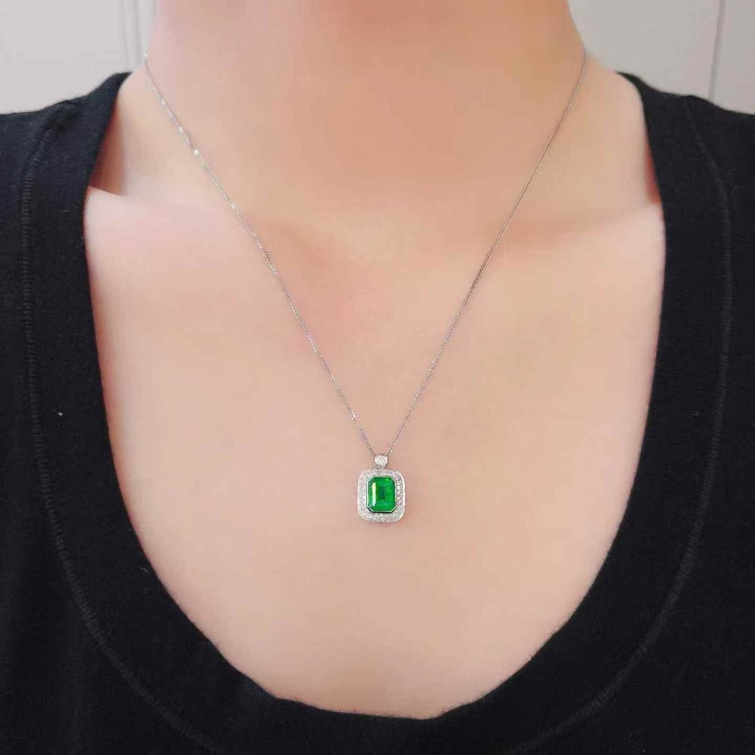 14k Gold 1.88 Ctw Natural Emerald & Diamond Pendant( Without Chain ) - 5