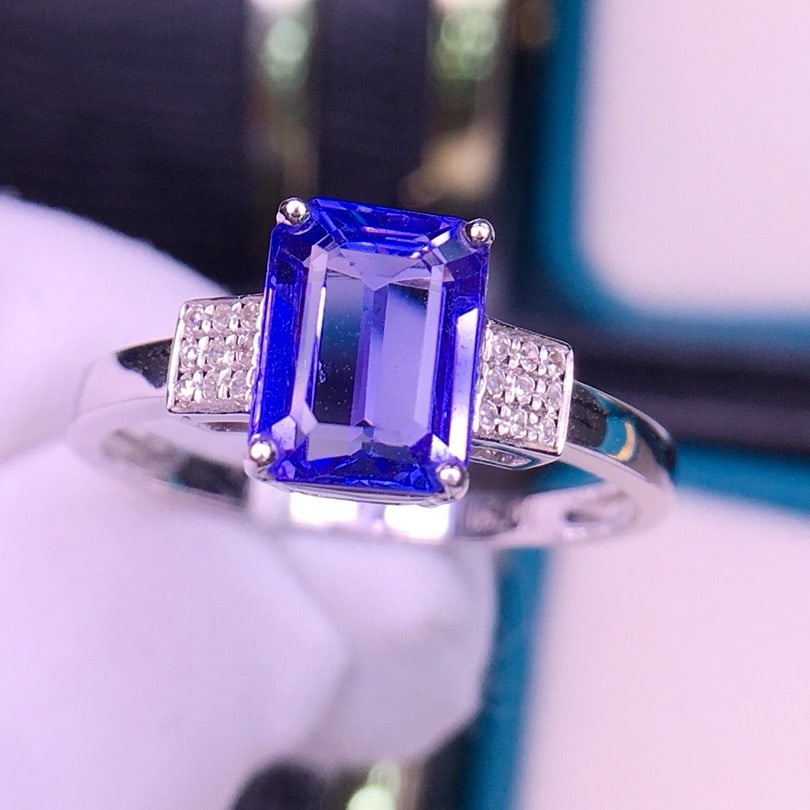 14k Gold 2.5 Ct Natural Tanzanite & Diamond Ring - 2