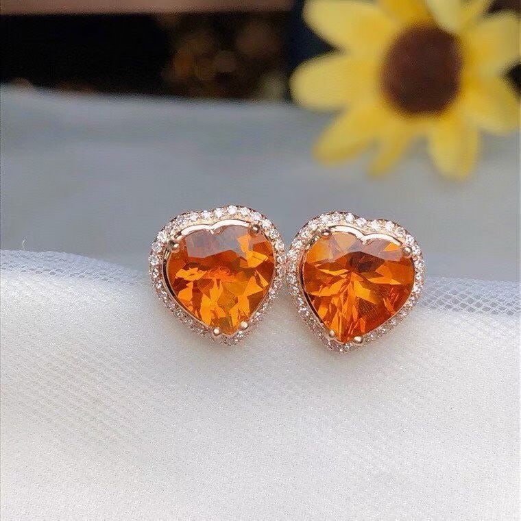 14k Gold 3.15 Ct Natural Citrine & Diamond Earrings: Ref:231190301 // gold content:14k gold // main gemstone:citrine // shape:heart // carat weight:3. 15ct // color:yellow // treatment:natural // // adjacent gemstone 2 : diamond // number of stones:70
