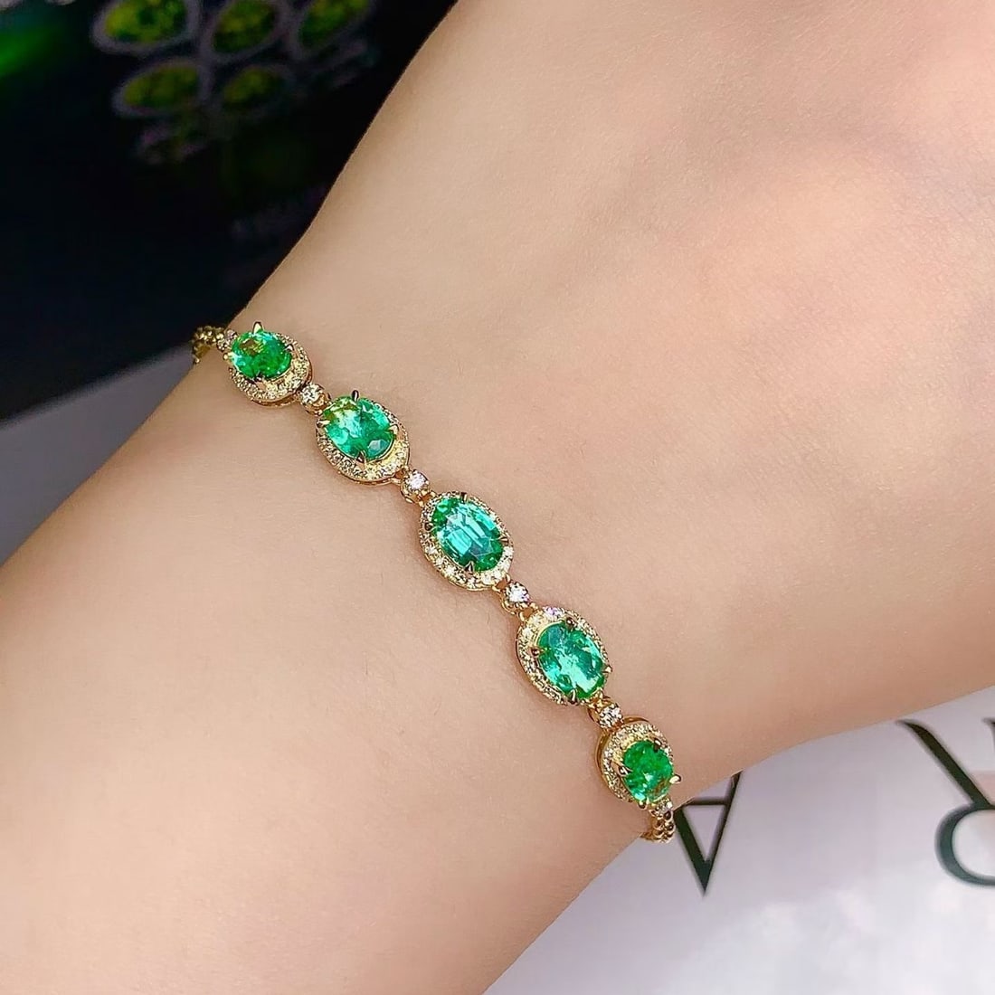 14k Gold 2.14 Ctw Natural Emerald & Diamond Bracelet - 3