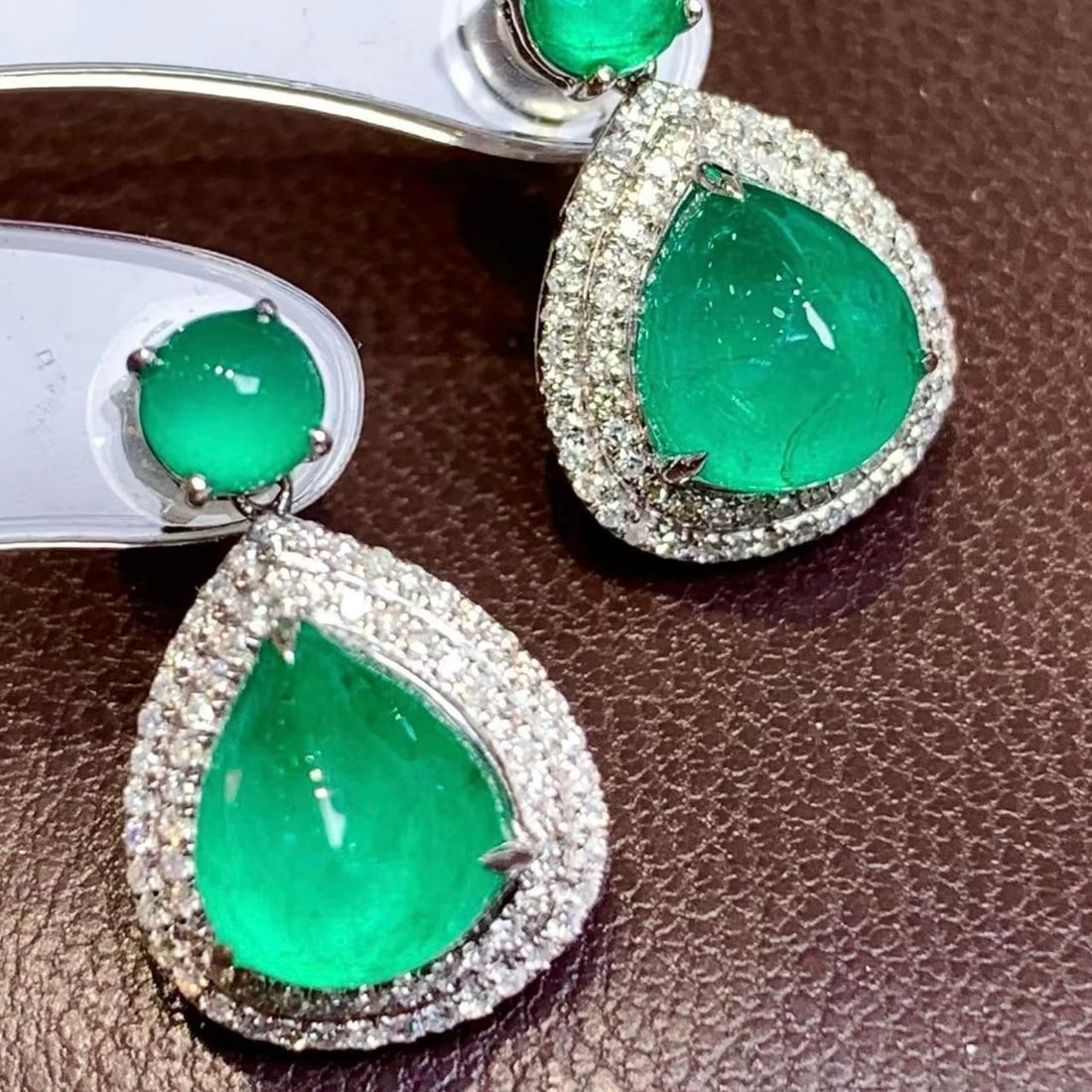 14k Gold 4.7 Ct Natural Emerald & Diamond Earrings - 3