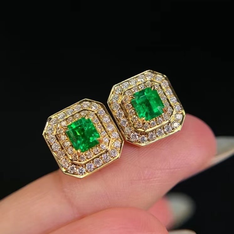 14k Gold 0.85 Ct Vivid Green Natural Emerald & Diamond Earrings - 3
