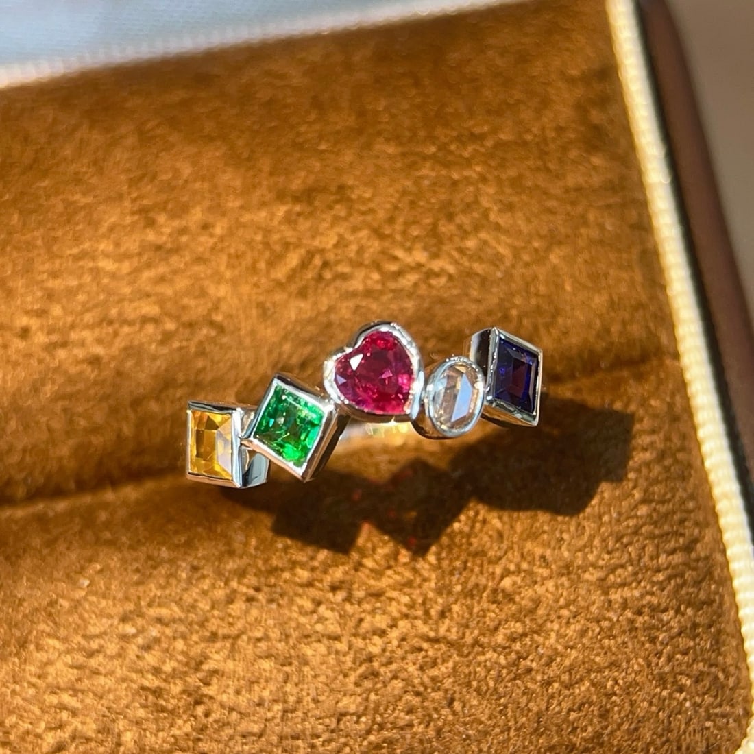 14k Gold 1.07 Ctw Natural Sapphire & Ruby & Emerald & Diamond Ring - 4