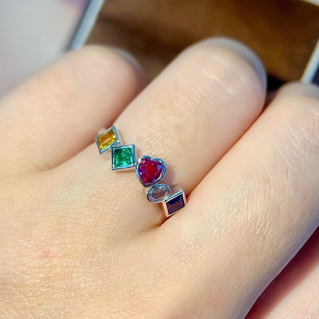 14k Gold 1.07 Ctw Natural Sapphire & Ruby & Emerald & Diamond Ring - 5