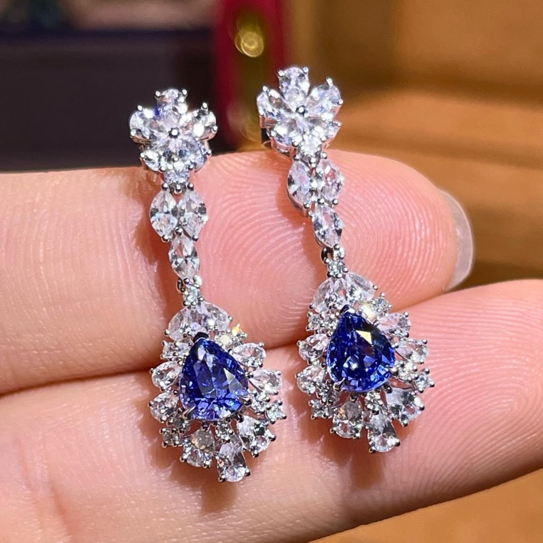 14k Gold 3.52 Ctw Natural Sapphire & Diamond Earrings: Ref:231190317 // gold content:14k gold // main gemstone:sapphire // shape:pear // carat weight:1. 58ct // color:blue // treatment:natural // // adjacent gemstone 2 : diamond // shape:multiple //