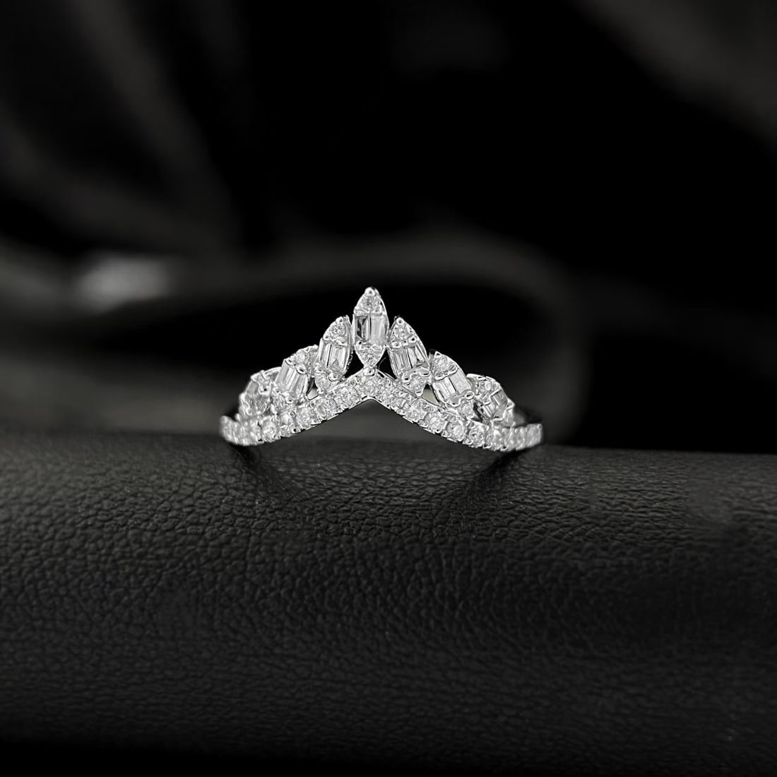 14k Gold 0.4 Ct Natural H Diamond Ring: Ref:231190321 // gold content:14k gold // ring size:7. 25us // // main gemstone:diamond // shape:multiple // carat weight:0. 4ct // clarity grade:vs-si // color:h // treatment:natural // Condition: