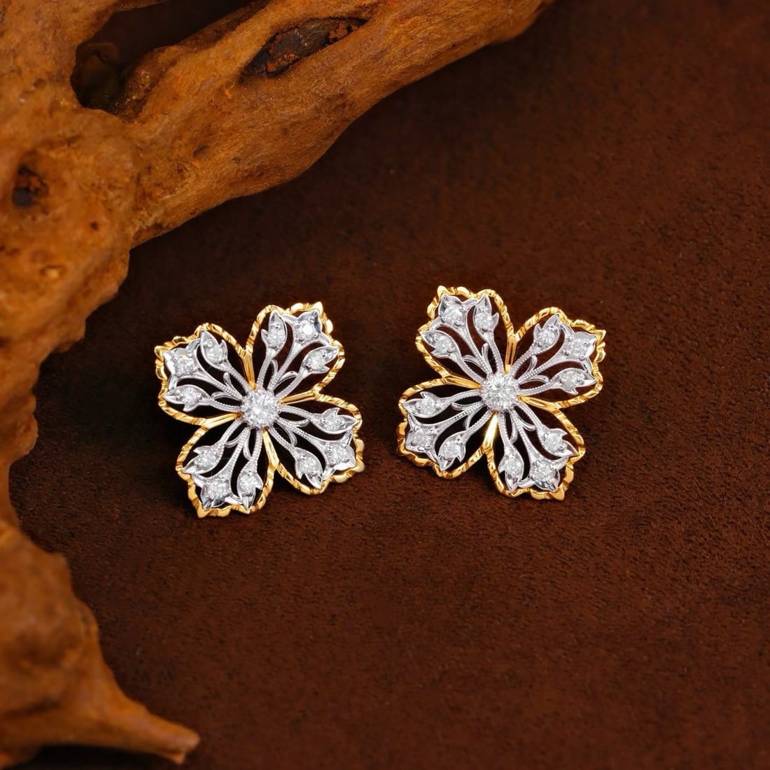 14k Gold 0.54 Ct Natural H Diamond Earrings: Ref:231190323 // gold content:14k gold // main gemstone:diamond // shape:round // carat weight:0. 54ct // clarity grade:vs-si // color:h // treatment:natural // cut grade:g // Condition: New Low