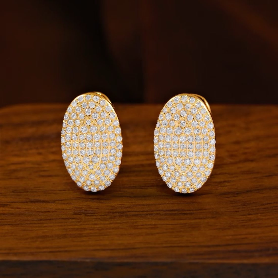 14k Gold 0.88 Ct Natural H Diamond Earrings: Ref:231190325 // gold content:14k gold // main gemstone:diamond // shape:round // carat weight:0. 88ct // clarity grade:vs-si // color:h // treatment:natural // cut grade:g // Condition: New Low Estim